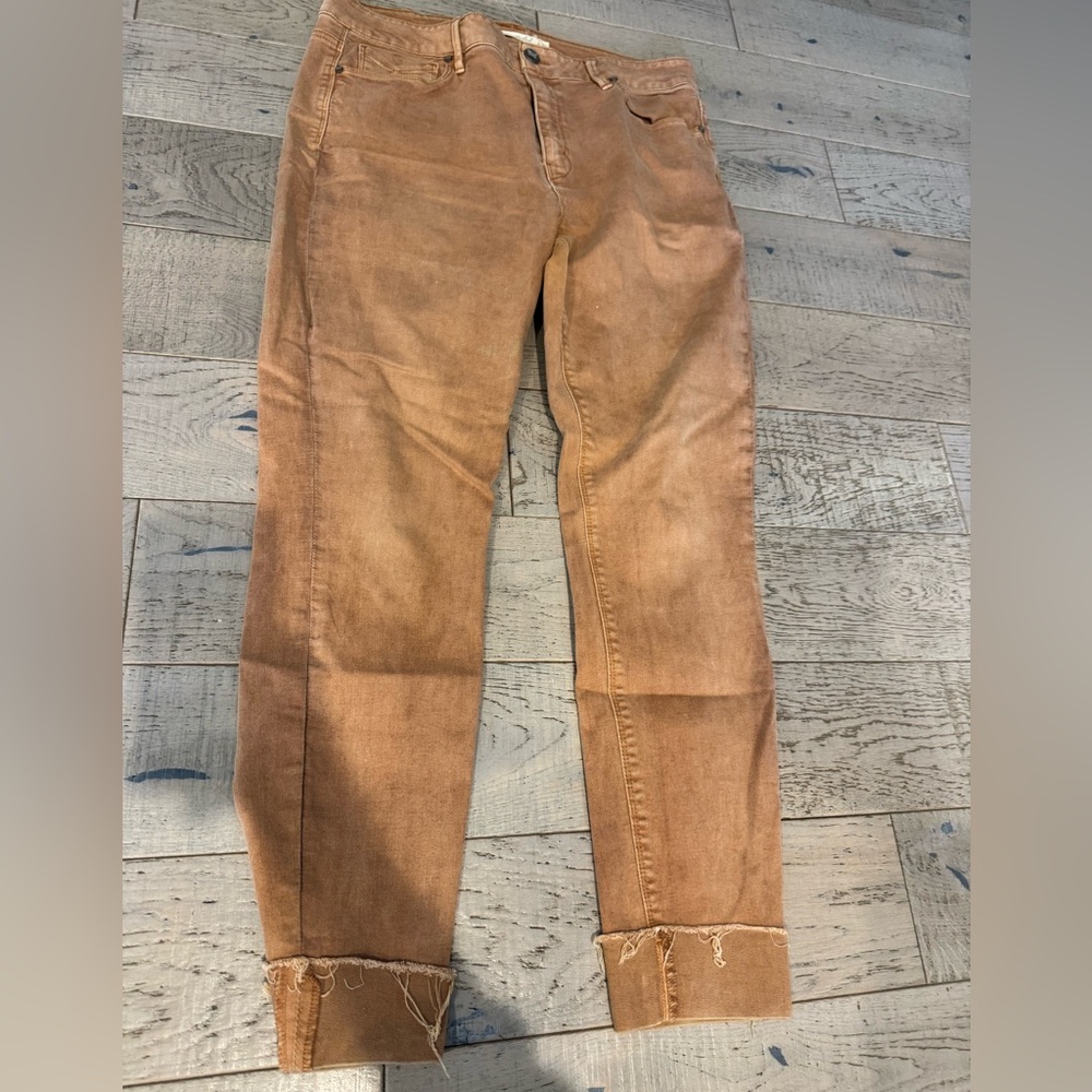 Unpublished raw hem Pants